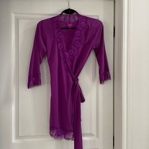 L’Agent by Agent Provocateur wrap short kimono robe M